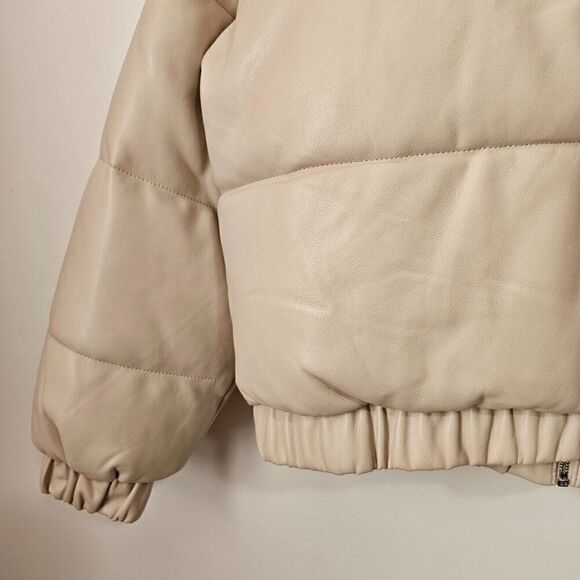 NWT ABERCROMBIE & FITCH BONE / CREAM PUFFER JACKET VEGAN LEATHER SIZE MED WMNS - Picture 7 of 16
